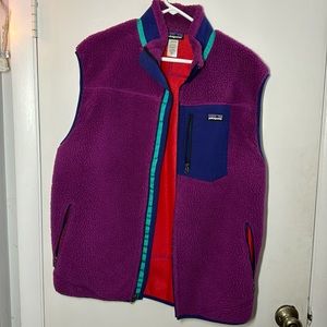 Beautiful Patagonia retro vest. Size XL. No rips, tears, stains, pilling, odors.